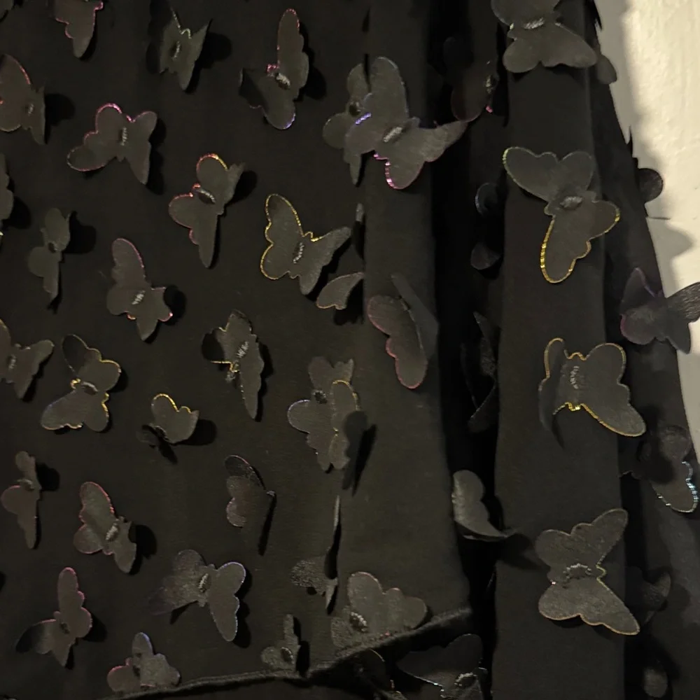 Elegant Black Butterfly Textured Blouse - Picture 3 of 5